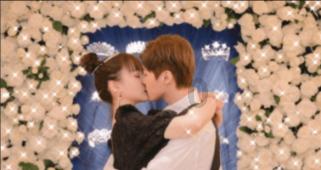 高铁迎“双喜”! 两对“新人”坐上高铁办婚礼